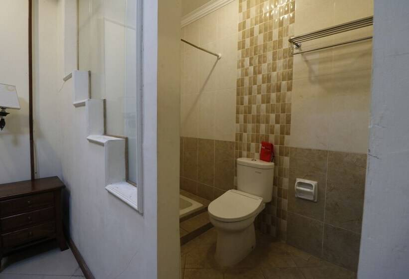 هتل Urbanview De Dharmawangsa Suite