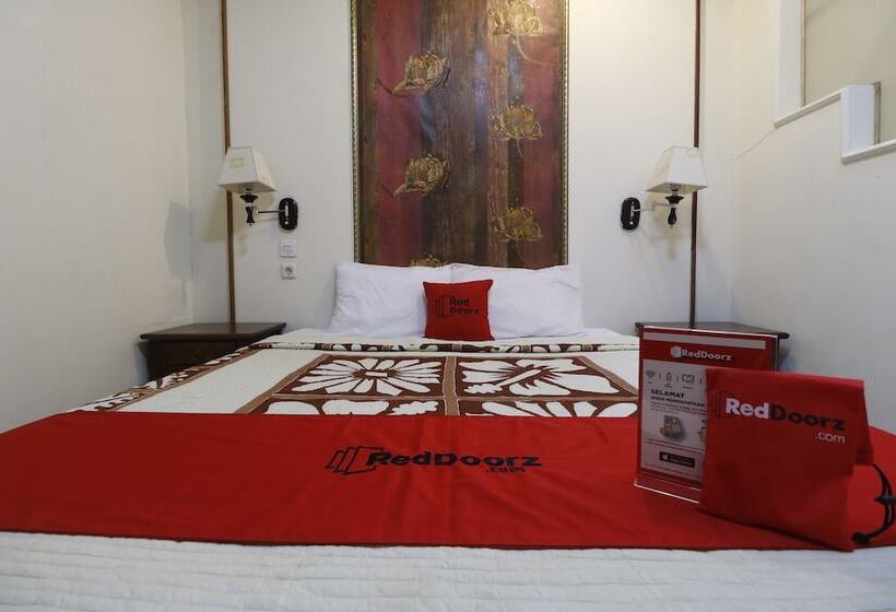 هتل Urbanview De Dharmawangsa Suite