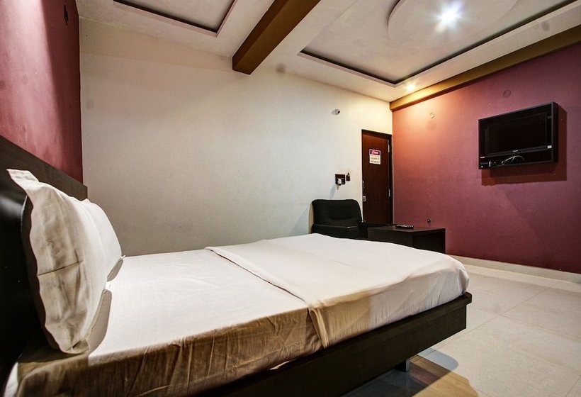 בית מלון כפרי Spot On 37197 Mallya Residency