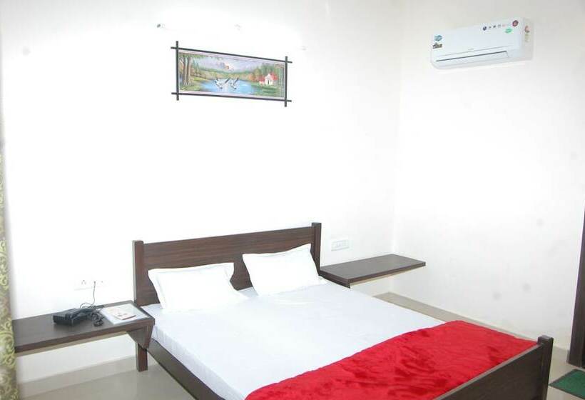 בית מלון כפרי Surya