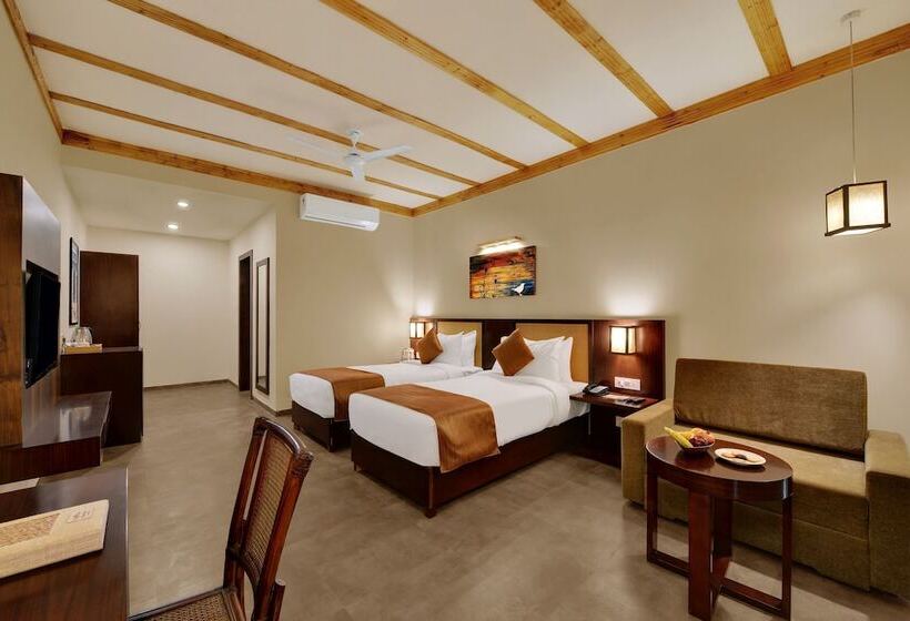 Отель The Fern Sattva Resort Polo Forest