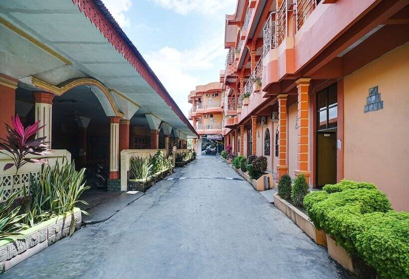 Отель Tresya Tanjung Balai By Oyo Rooms