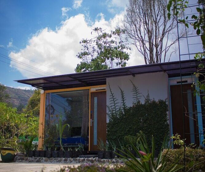 ペンション Bromo Ecolodge