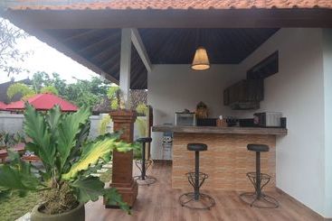 پانسیون Tegal Sari Guesthouse