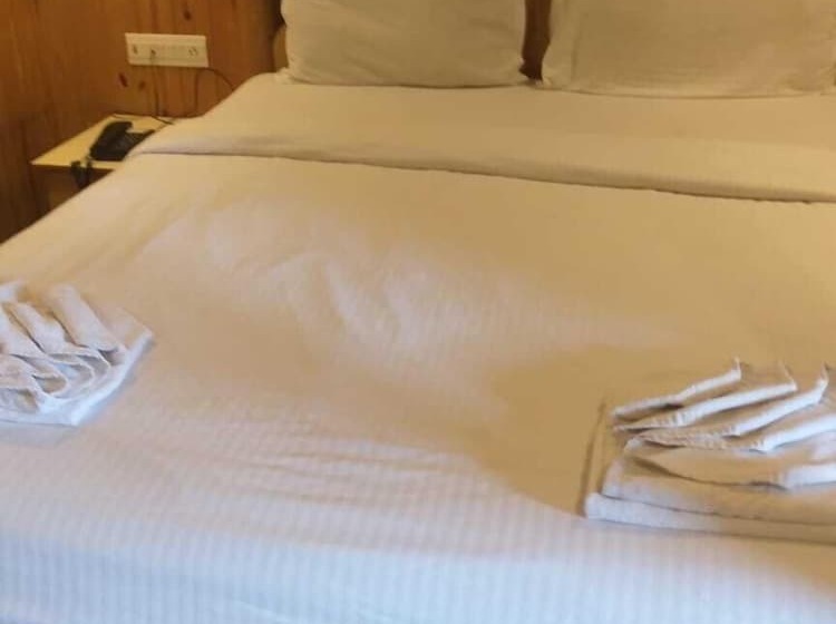 Fabhotel Rishivan