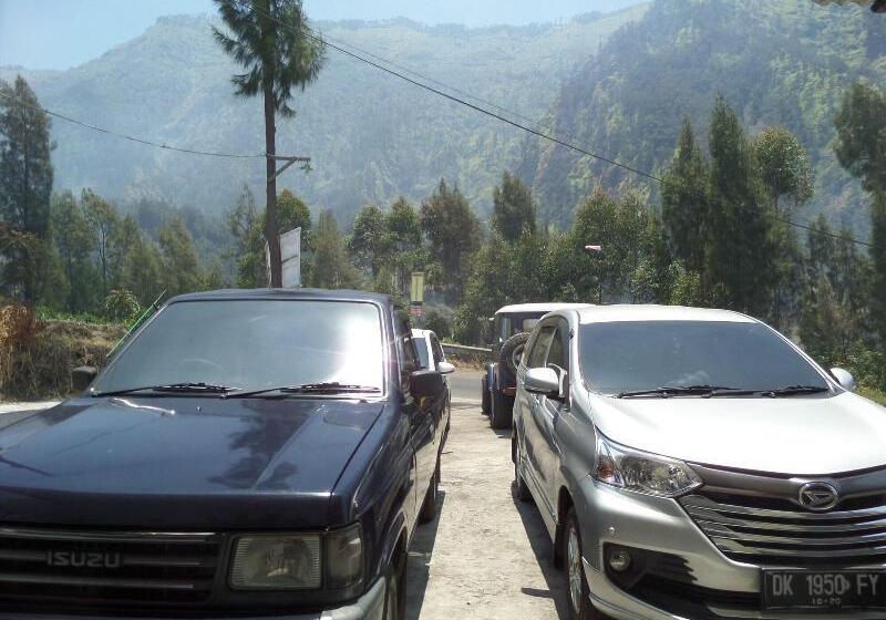 مبيت وإفطار Agung Safira Homestay