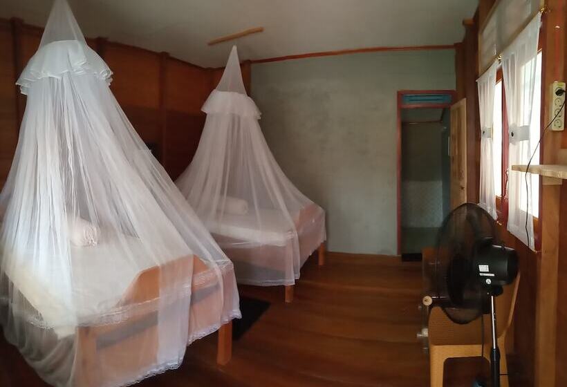 تختخواب و صبحانه Losmen Anugrah