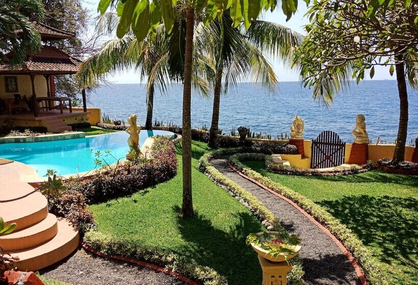 민박 Teluk Indah Beach & Pool Villa