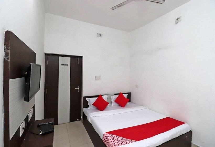 فندق Bhuneshwar By Oyo Rooms