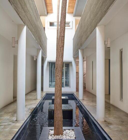 هتل Flat06. Cipete