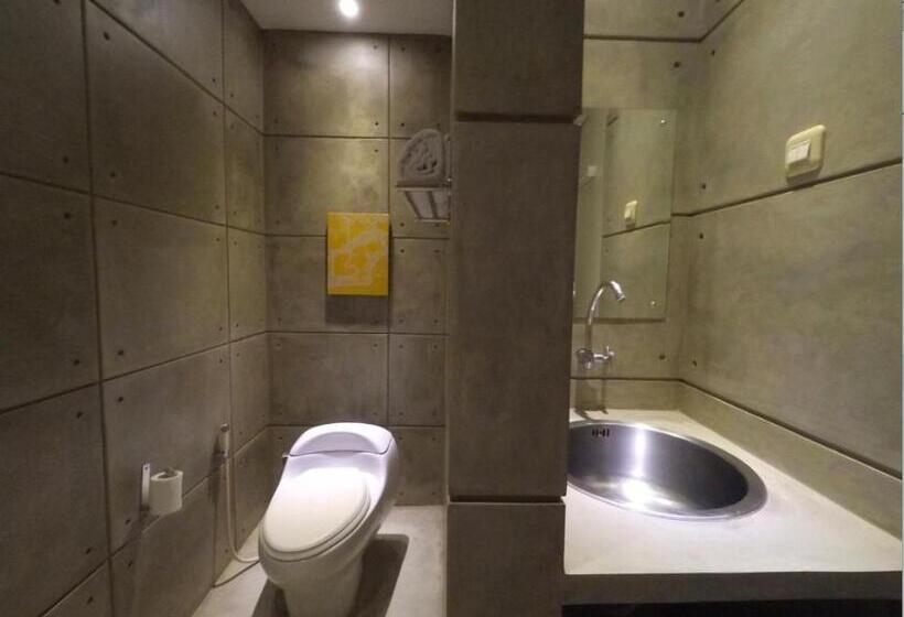 هتل Flat06. Cipete