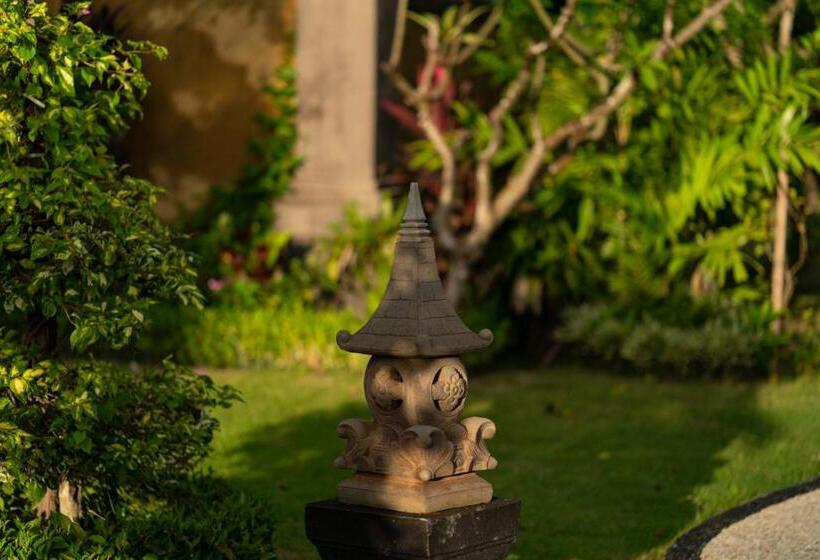 호텔 Kubu Kangin Resort