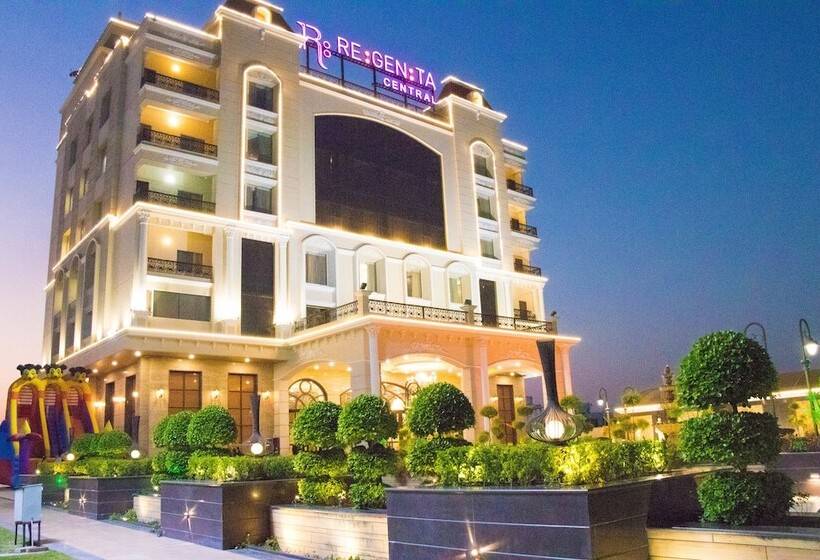ホテル Regenta Central Indore