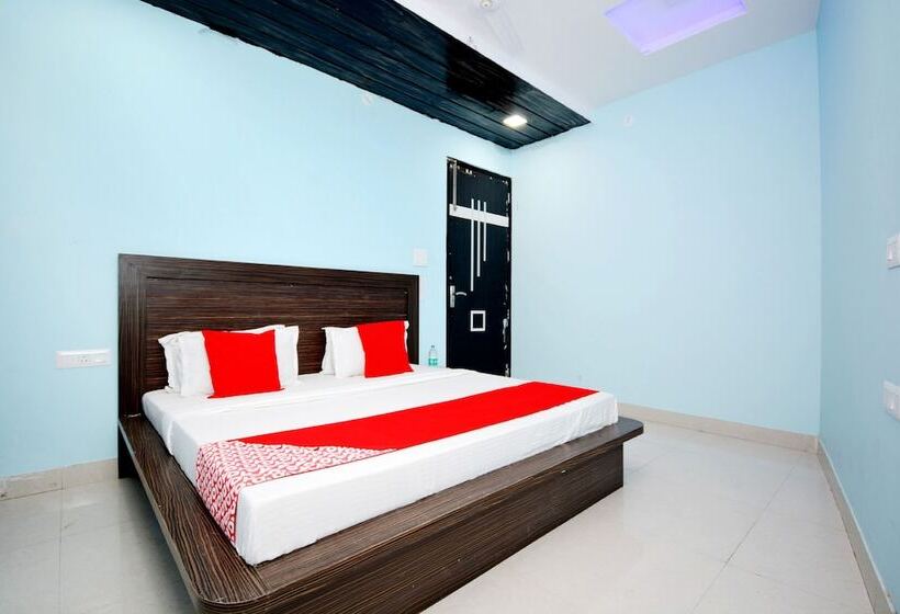 ホテル Royal Lifestyle By Oyo Rooms