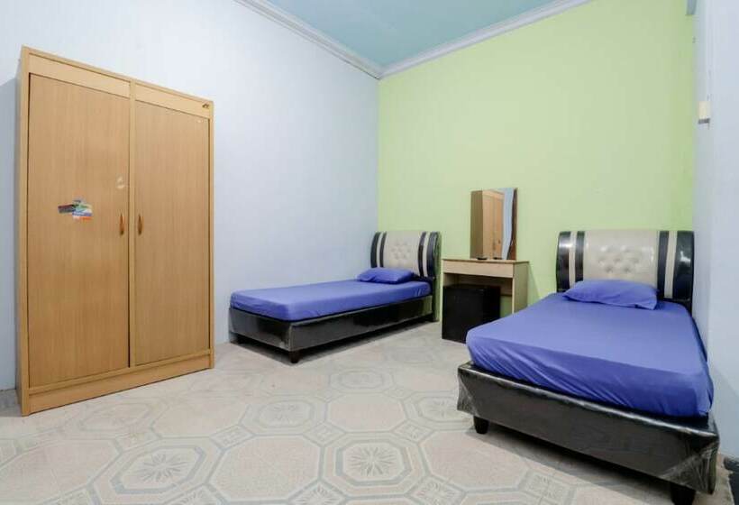 هتل Tachi Stay Guesthouse Syariah