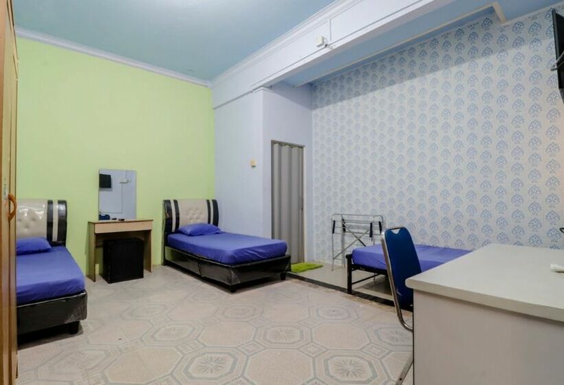 هتل Tachi Stay Guesthouse Syariah