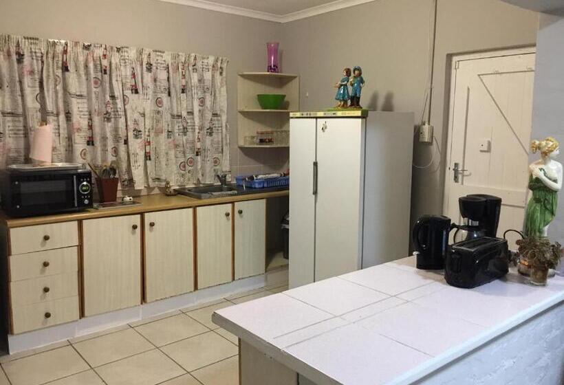 مبيت وإفطار 57 On Wellington Accommodation