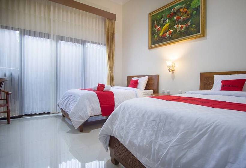 בית מלון כפרי Reddoorz Plus @ Pancer Door Beach