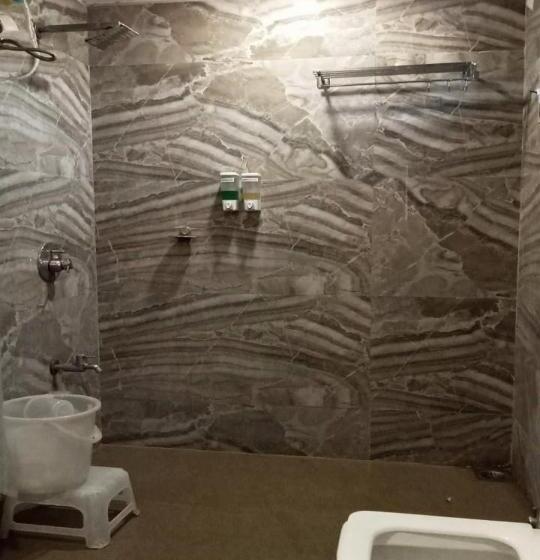 Отель The Grand Takshak