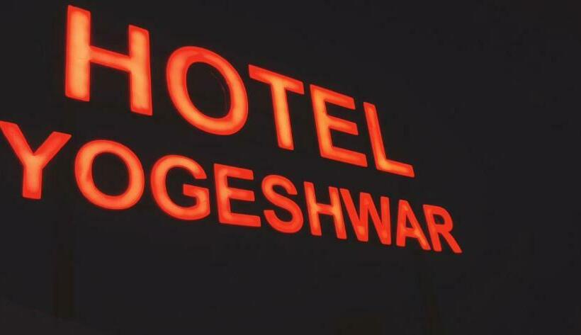 Отель Yogeshwer