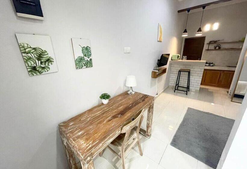 펜션 Lagriya Guest House