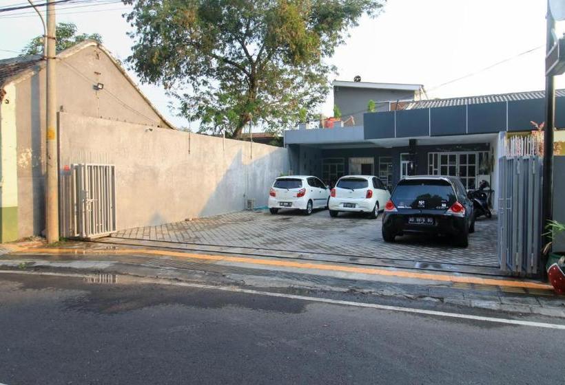 بنسيون Reddoorz At Hotel Putra Perdana Klaten