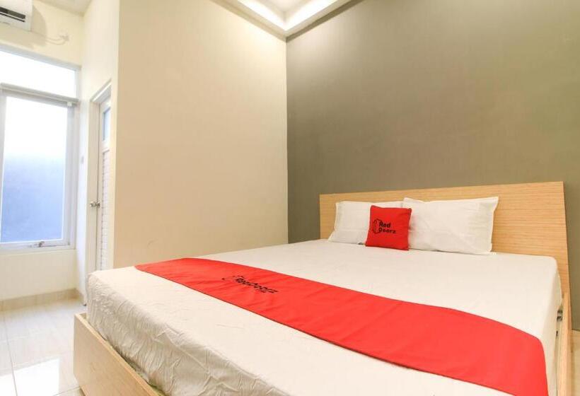 بنسيون Reddoorz At Hotel Putra Perdana Klaten