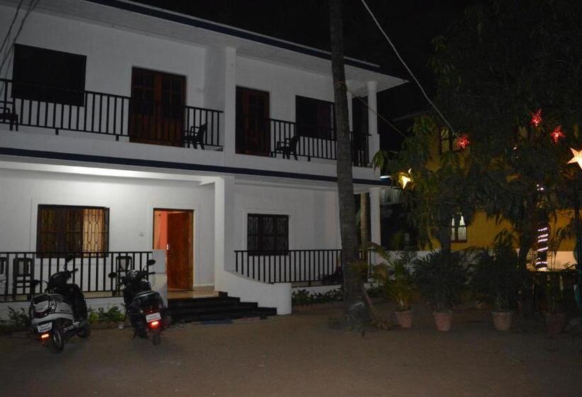 펜션 Sabinas Goa