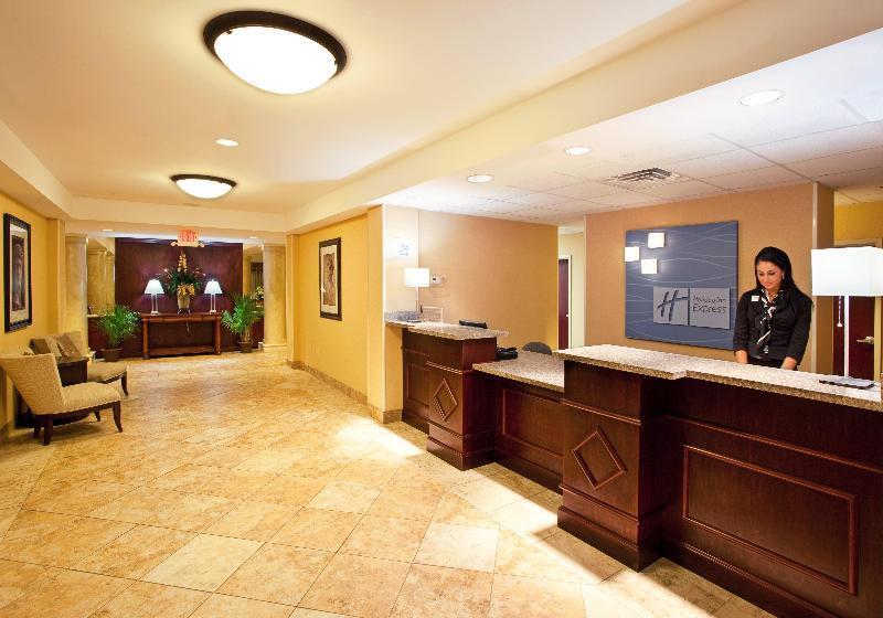 هتل Hampton Inn Niagara Falls