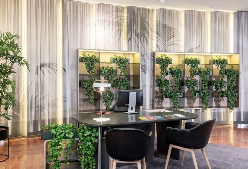 ホテル NH Collection Berlin Mitte Am Checkpoint Charlie