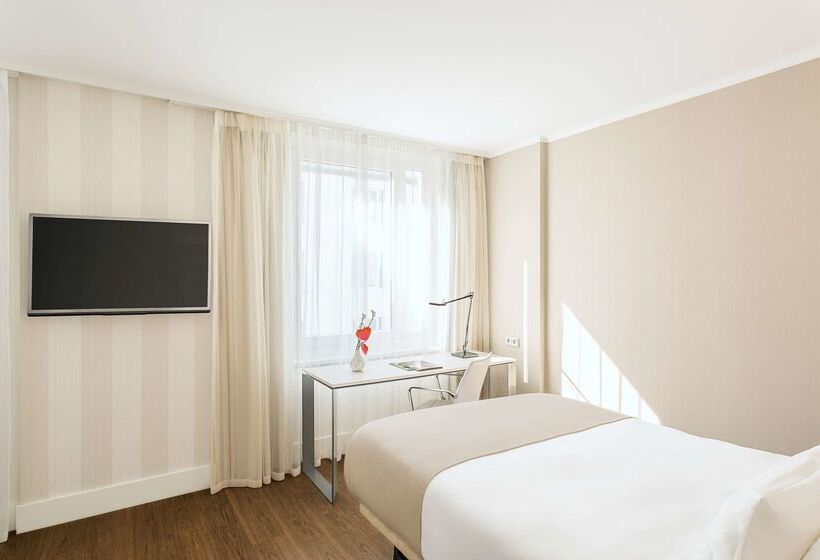 ホテル NH Collection Berlin Mitte Am Checkpoint Charlie