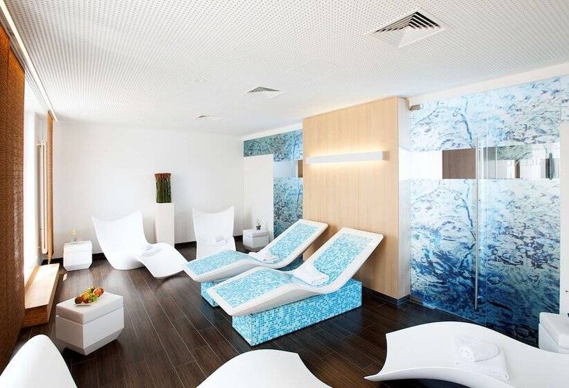 ホテル NH Collection Berlin Mitte Am Checkpoint Charlie