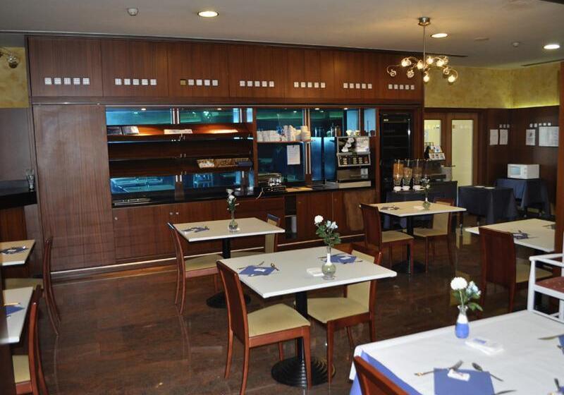 هتل Ramblas Vendrell