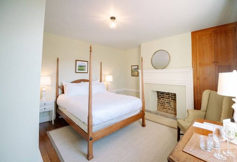 住宿加早餐  The Crossroads Inn