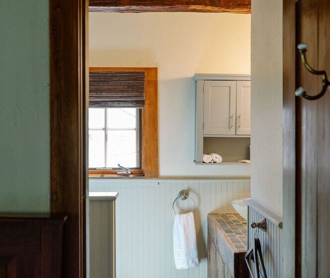 住宿加早餐  The Crossroads Inn