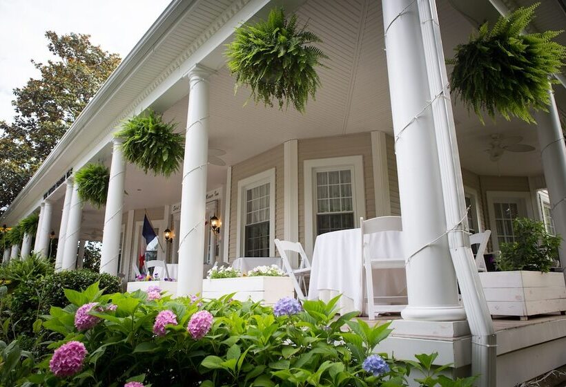 ホテル Burke Manor Inn & Pavilion