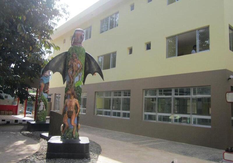 Отель Ddd Habitat Marikina