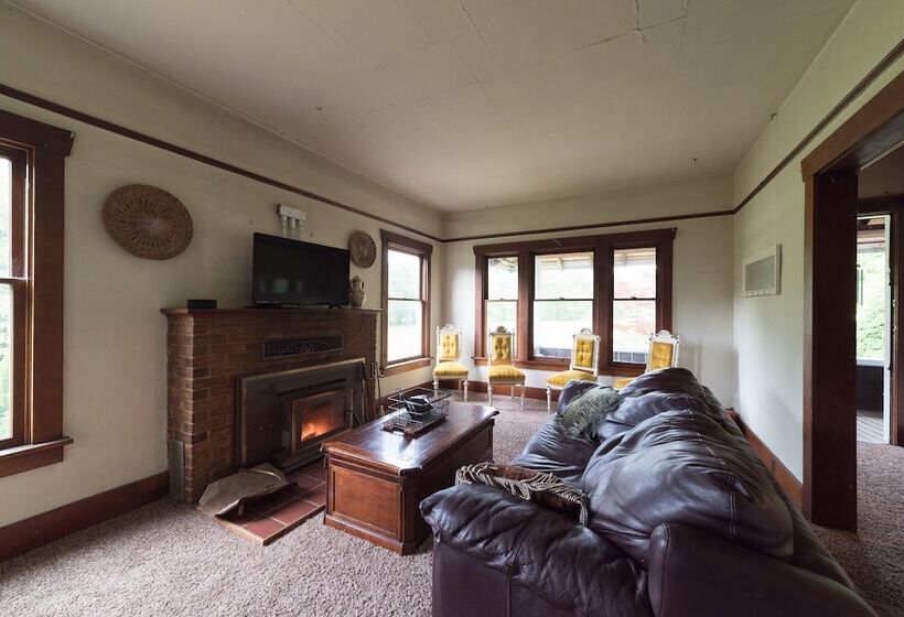 Mt. Rainier Ranch