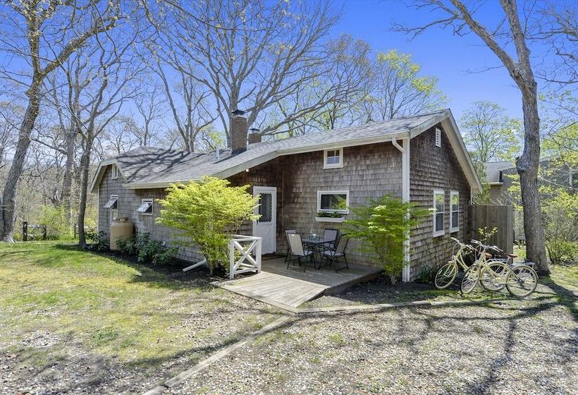 Oak Bluffs 3 Bed Cottage, Walk To Town