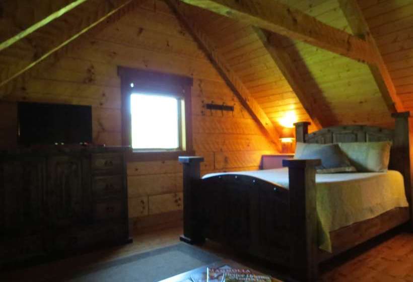 Southern Comfort Lakeside Cabin Resort