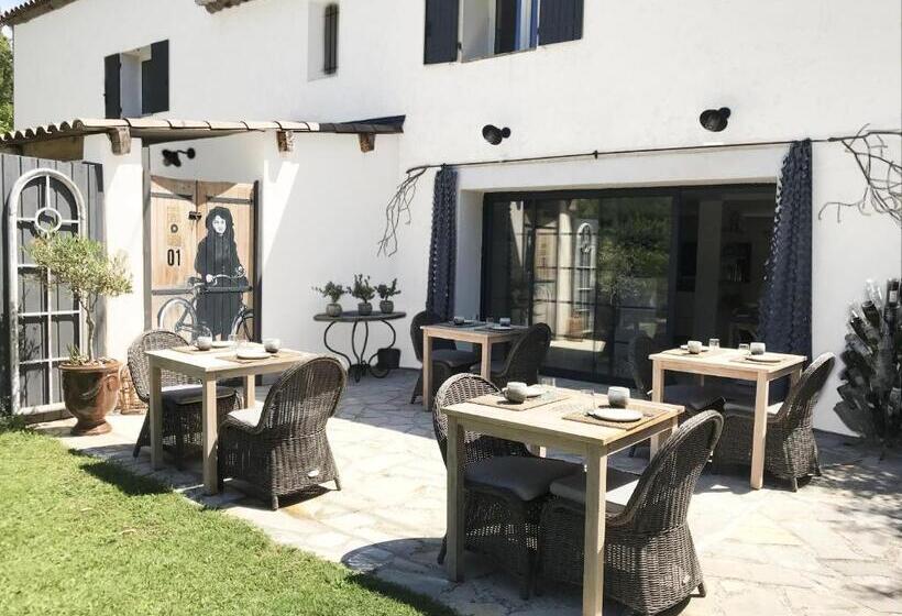 تختخواب و صبحانه Bastide Nomade   Guest House