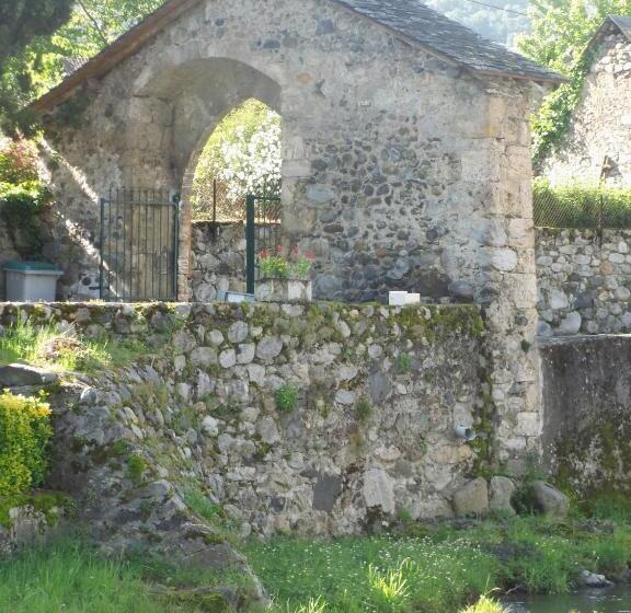 בית מלון כפרי Auberge Audressein
