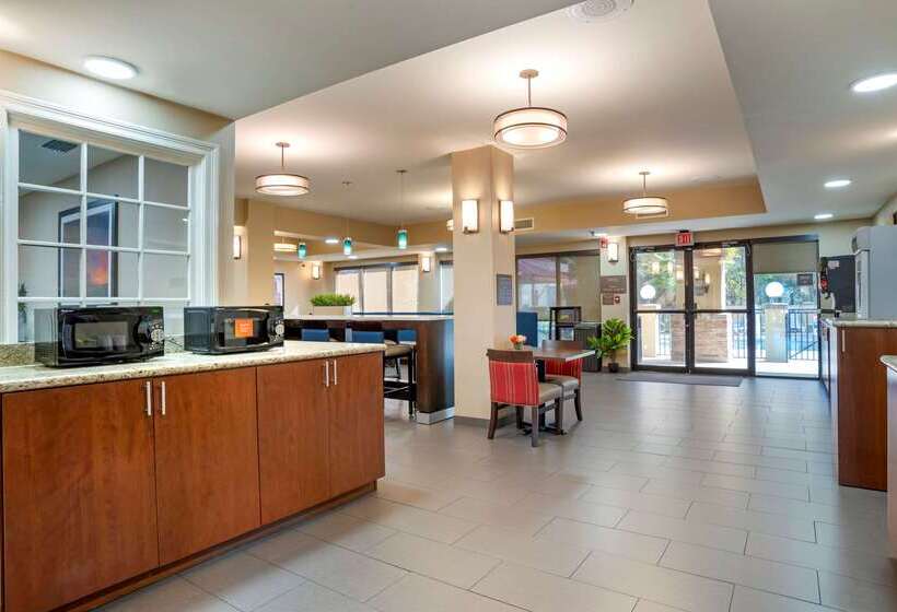 בית מלון כפרי Comfort Suites Mobile East Bay