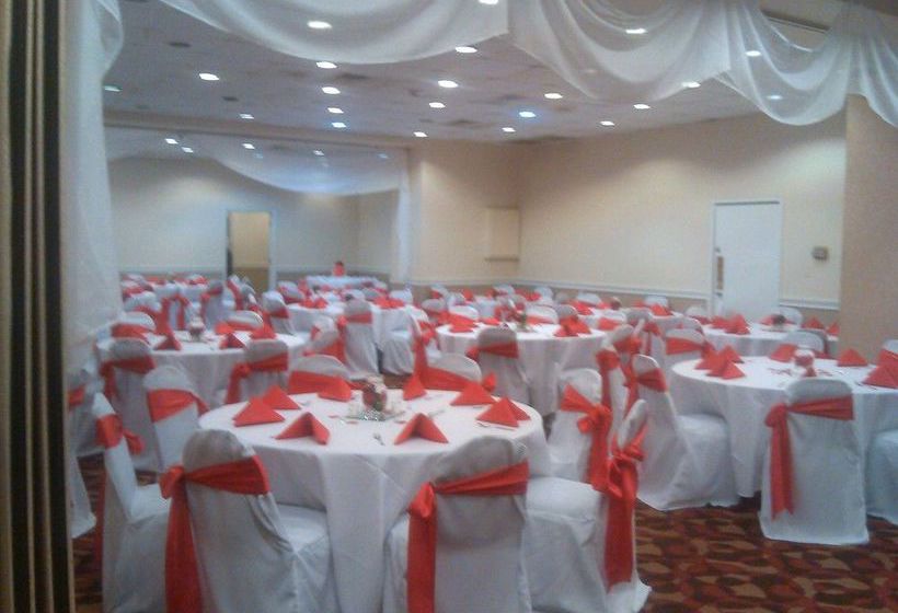 هتل Days Inn By Wyndham Birmingham Al