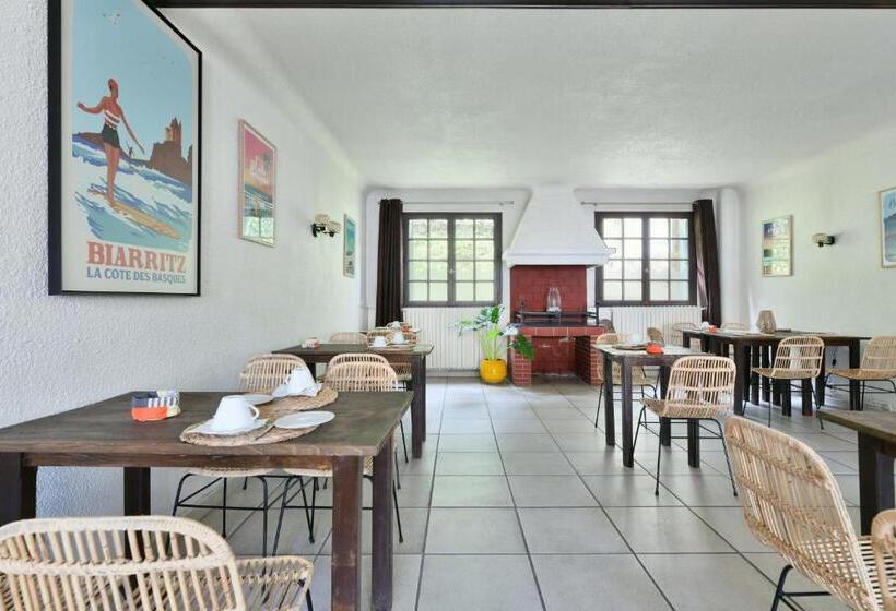 هتل Hôtel Val Flores Logis