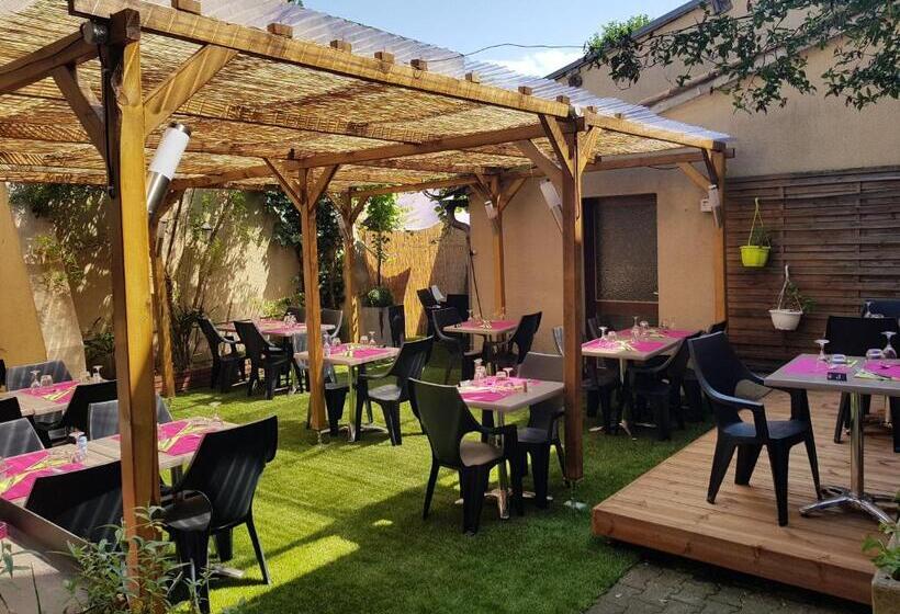 فندق Le St Jean