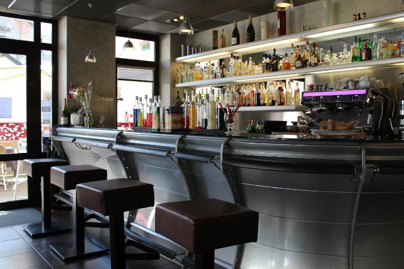 בית מלון כפרי Logis Central Hôtel   Restaurant & Spa