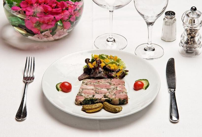 ホテル Logis Hôtel De La Tête Noire