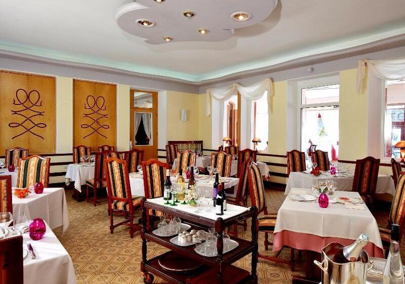 ホテル Logis Hôtel & Restaurant Des Lacs