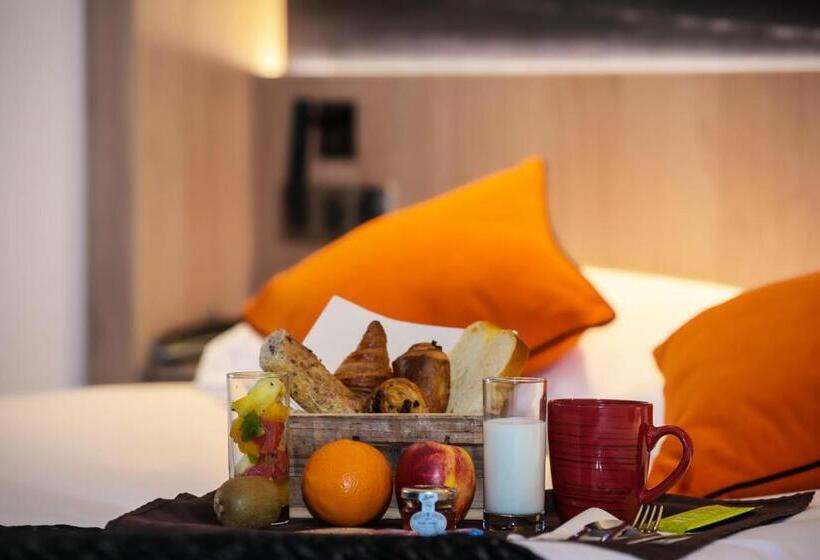 هتل Logis Hôtel Angers Sud
